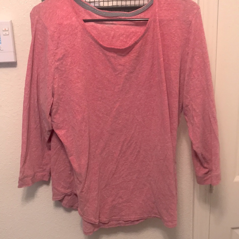 This is a long sleeved shirt from Riders By Lee. The size is an XXL.
